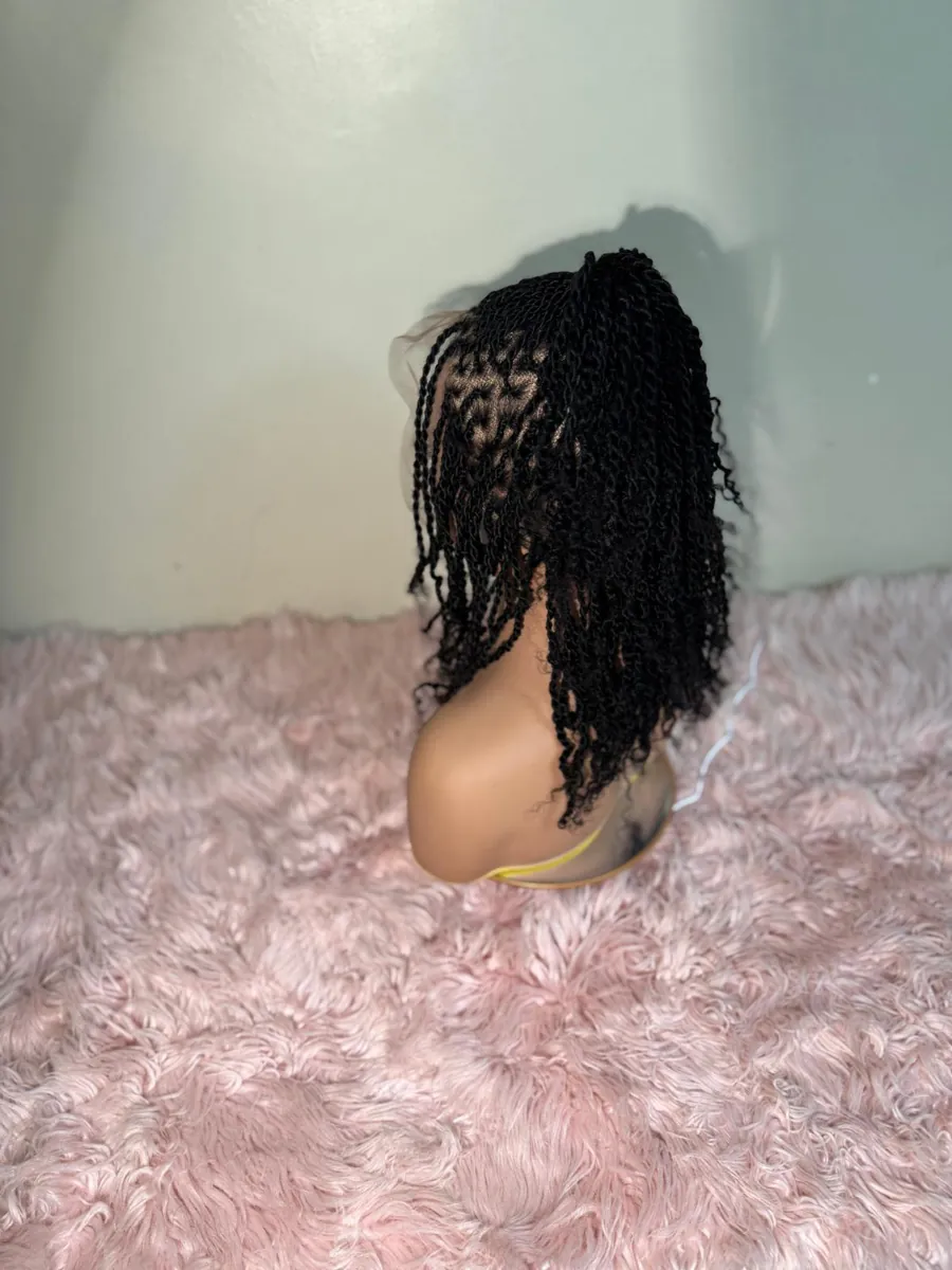 Short Kinky Twists, Ponytail